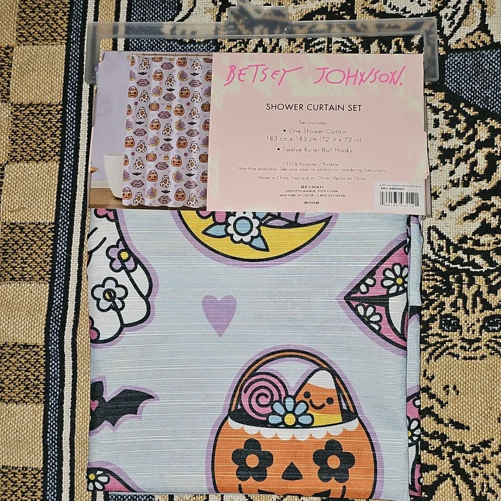 Betsey Johnson Halloween Pumpkin Shower Curtain Set Vampire Shower Hooks New